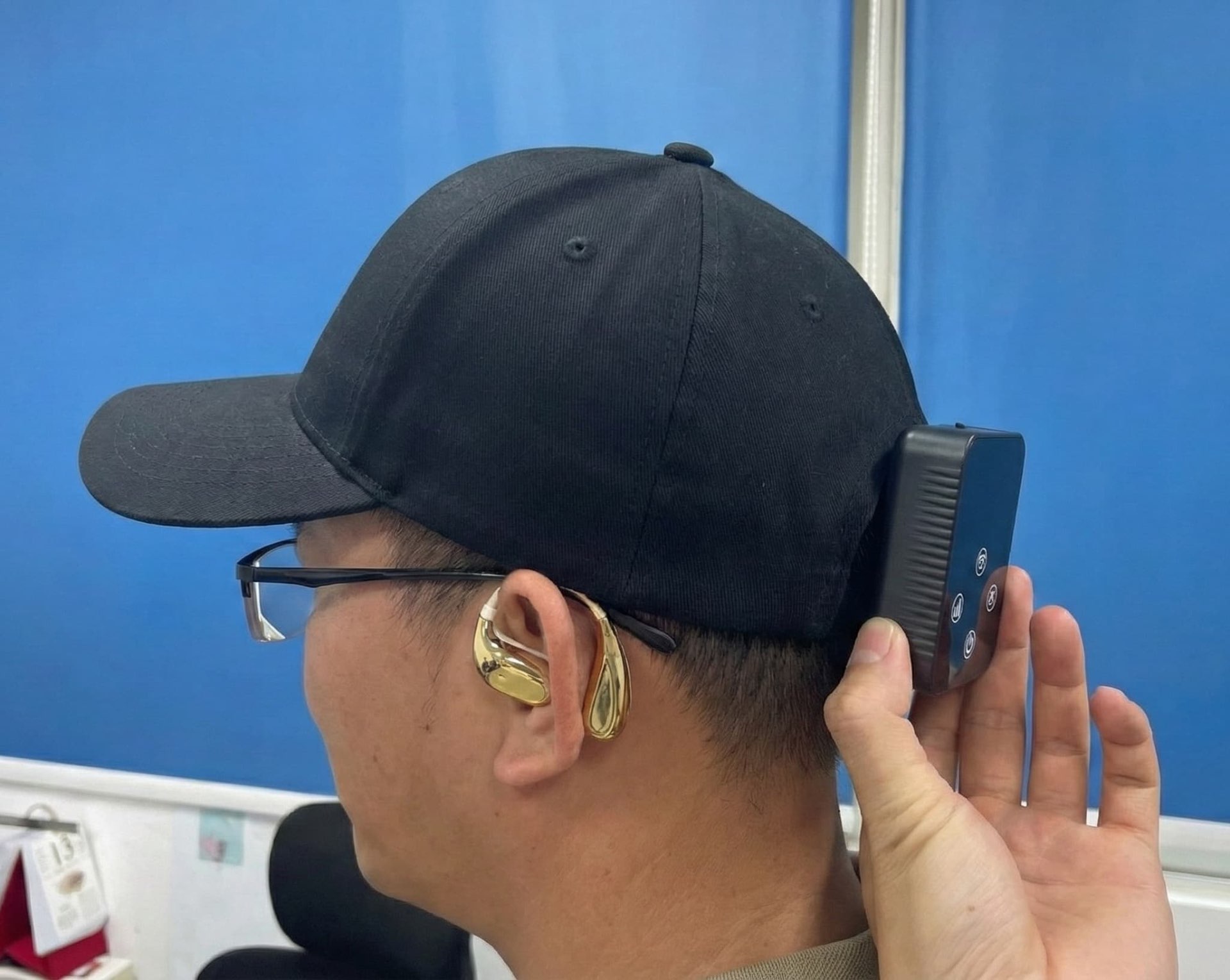 Magnetic power module in use